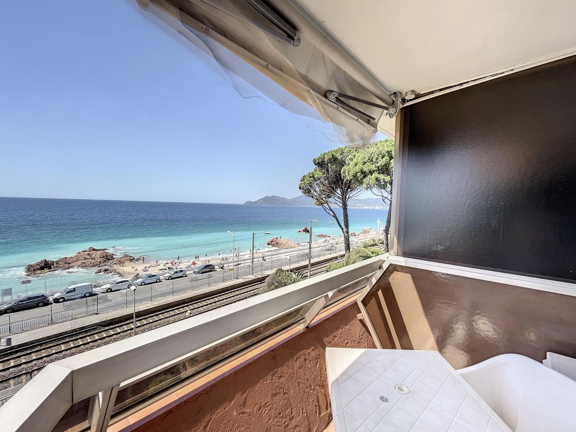 Studio With Beautiful Sea View And Direct Beach Access Cannes Dış mekan fotoğraf
